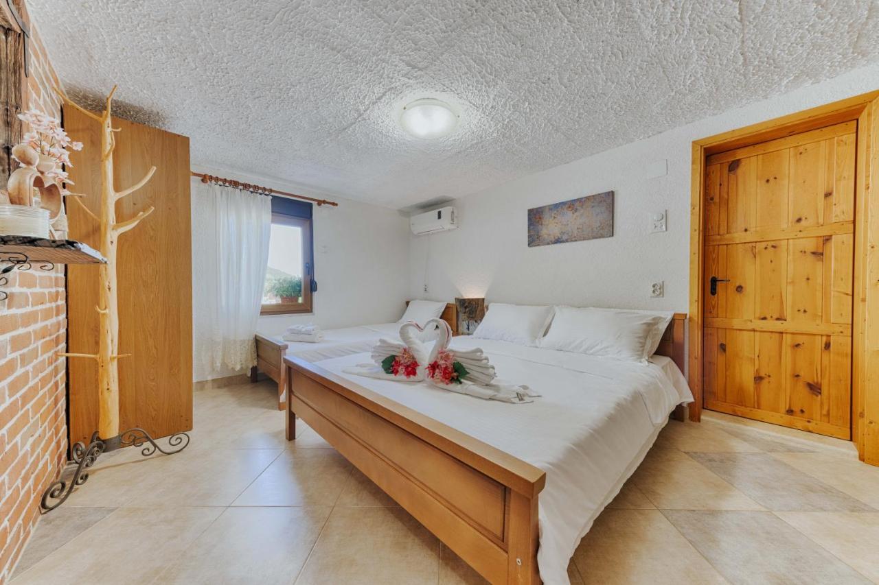 Markovic Village Apartments 乌尔齐尼 外观 照片