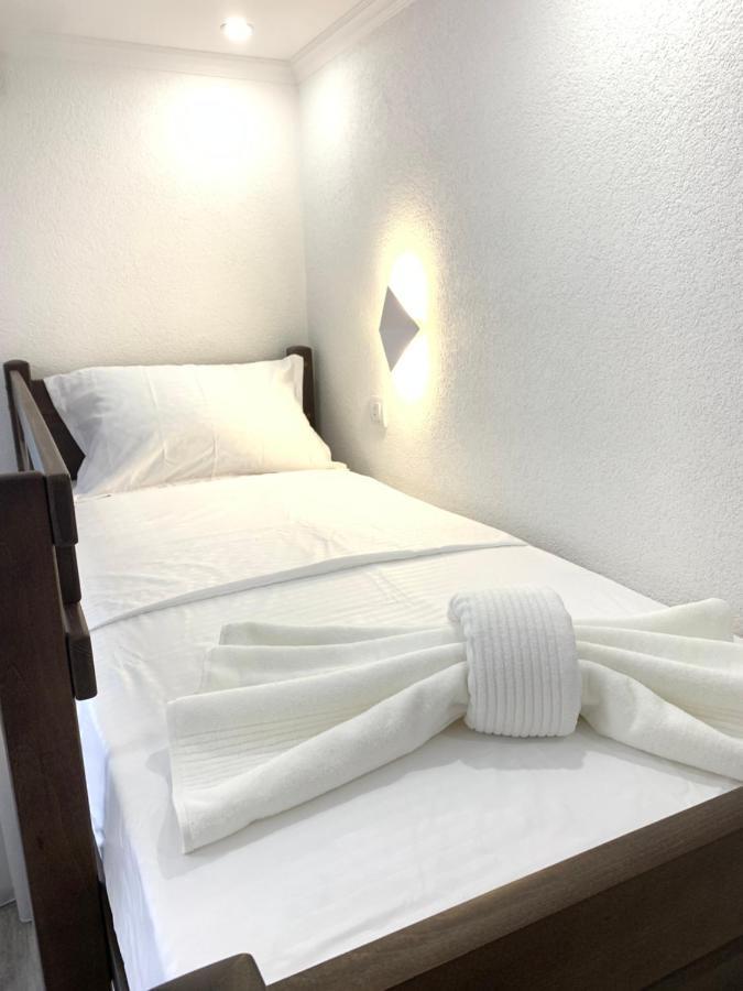 Markovic Village Apartments 乌尔齐尼 外观 照片